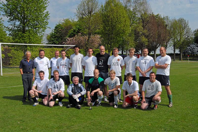 Harwell.jpg -  BACK Tony Betteridge, Pete Burton, ?, ?, ?, ?, Alan Collins, Jordon Scott, ?, ?, ?FRONT ?, ?, Geoff Broughton, ?, Alex Wales, Jon Wright, ? 